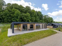 "Heidie" - 600m from the sea Hotels in Sjolund