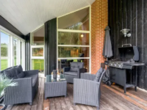 "Femke" - 250m to the Fjord