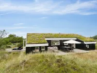 "Hrefna" - 500m from the Sea - 4-Star