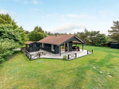 "Allie" - 150m from the Sea