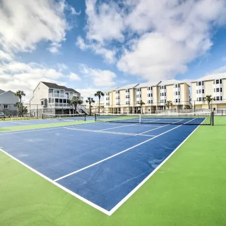 Cape San Blas Gem: Walk to Beach & Pool!