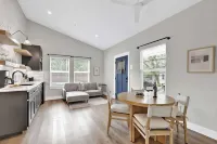 The Grove E with Hot Tub & King Bed - 2 Blks to Main