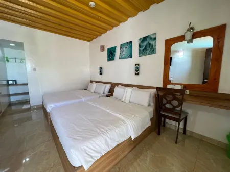 GingGing Hotel and Resort Отели в г. Ослоб