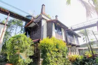 Capital O 2640 Cottage GS Rumah Kayu Syariah Hotels near The Peak Park