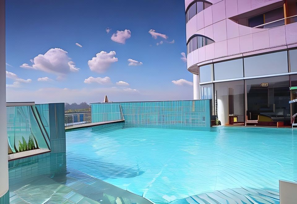 4. 센사 호텔 바둥..