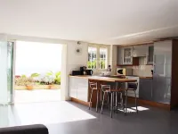 Sea view garden apartment with pool option. Near beach between Nice and Monaco Hotel a Eza