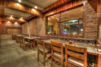 Hotel Keshwaras Residency - Breakfast