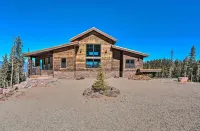 Luxury Ski-in/Out Getaway w/ Hot Tub & Views! - 3-Star