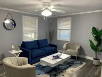 Stylish One Bedroom home 5 min away from Downtown. Hotels near Greensboro Science Center