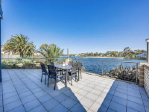 Stayau 6Br Deluxe Lakeview House Point Cook Hotels in Point Cook