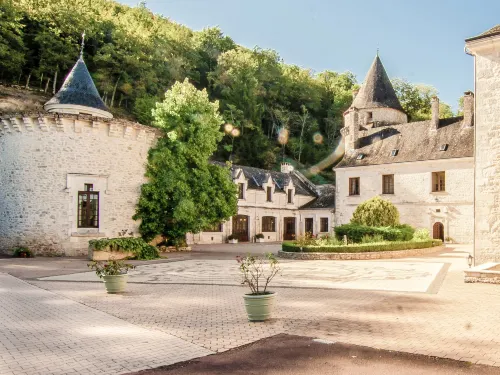 Riverside Charm in Périgord Noir