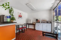 Econo Lodge Lee - Great Barrington Hotels in Otis