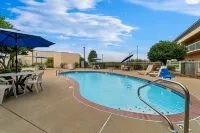 Quality Inn Union City US 51 - Pools