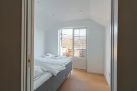 Modern and Stunning House view Hotels near Fjellheisen