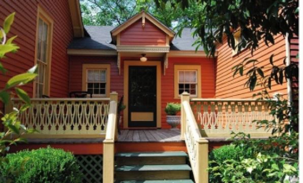 Rothschild-Pound House Inn