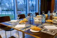 Hotel Jardines de Uleta Suites Hotels in Álava