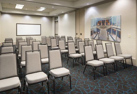 햄프턴 인 로비