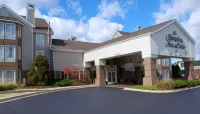 Hampton Inn & Suites Chicago/Lincolnshire Các khách sạn gần Worsham College of Mortuary Science
