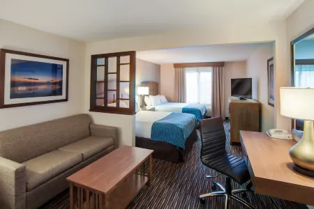 Holiday Inn Express & Suites Carpinteria