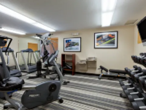 Candlewood Suites 梅德福 杰克遜縣酒店