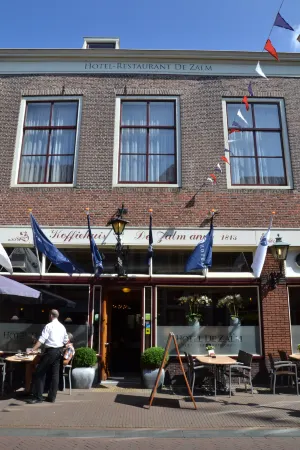 Fletcher Hotel de Zalm Отели в г. Масслёйс