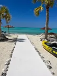 Calm Waters – Private 6BR Beachfront Villa w/ Pool & Rooftop View - North Caicos