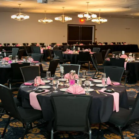 Holiday Inn CLEVELAND NORTHEAST - MENTOR by IHG