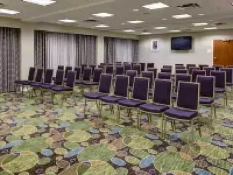 富蘭克林假日酒店 - 冷泉 威廉森縣酒店