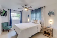 Largo Family Oasis Private Pool and Hot Tub! - parking