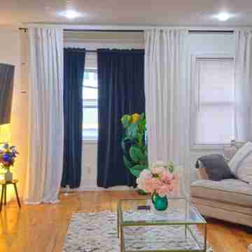 Entire spacious Luxury Condo - 10mins walk to JSQ Path Others