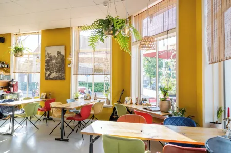 Boutique Hotel Joure - Centrum & Haven Отели в г. Scharsterbrug