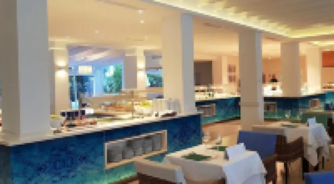 Puerto Azul Suite Hotel