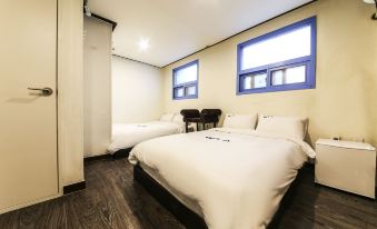 W Mini Hotel - Hostel