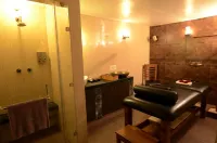 Asia Spa Resort Centrally Heated for Your Comfort Just a 10-Minute Drive from McLeod Ganj Market - spa
