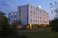 Holiday Inn - the niu, BLADE SOLINGEN by IHG - Wifi