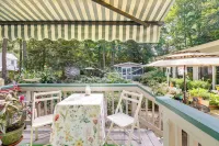 Unique & Artistic Retreat Near Rehoboth Beach! - Apartments