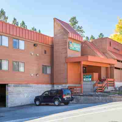 Quality Inn Near Mammoth Mountain Ski Resort Hotel Exterior