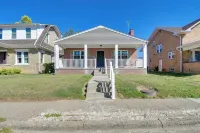 Walk to Ritter Park: Renovated Home Near Marshall! - 2-Star