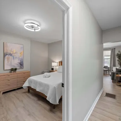 The Luxe Pearl Residences 872.5 Hotels near Short North