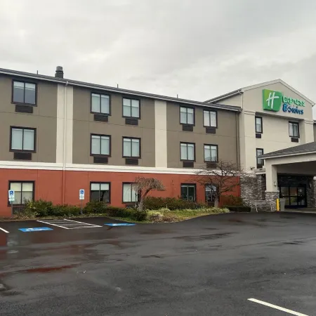 Holiday Inn Express & Suites ALLIANCE by IHG