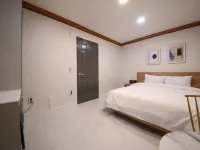 Yeosu Sunflower Hotels in Yeosu