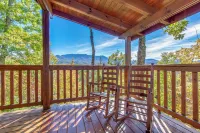 Game Room & Hot Tub! Black Bear Falls Resort Cabin - Country Houses