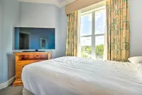 Championsgate Condo w/ Balcony + Resort Perks! - bar