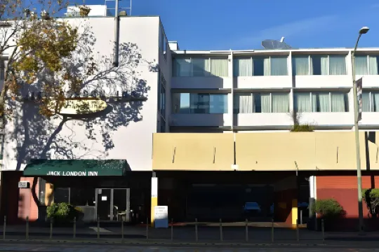 Jack London Inn