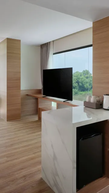 ห้องดีลักซ์ เตียงใหญ่ 1 เตียง