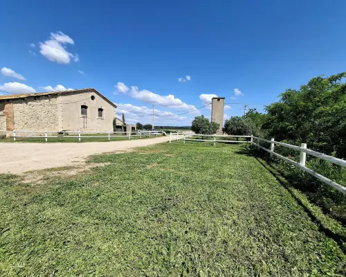 Mas de Bonnafoux Hotels in Beaucaire