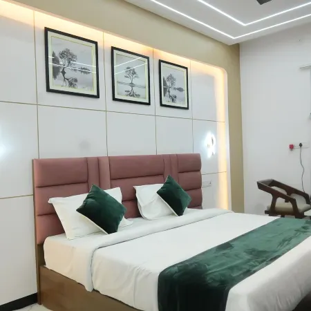 Royal Awadh Inn