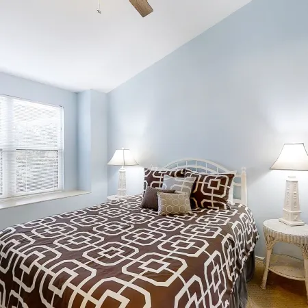 Lovely Oceanfront Townhome w/Free WiFi, Central AC, Shared Pool, Private W/D