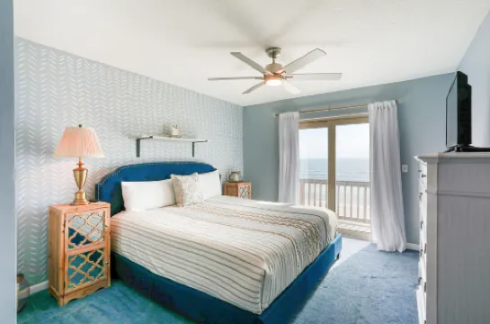Beachfront Getaway With Ocean Views, Washer/dryer & AC - Snowbirds Welcome - balcony