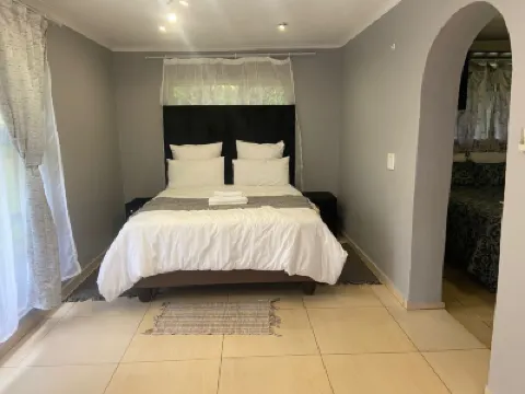 헤이즐 네스트 에줄위니  호텔